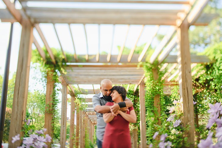 lincoln NE photographer, engagement pictures, east campus, outdoor engagement