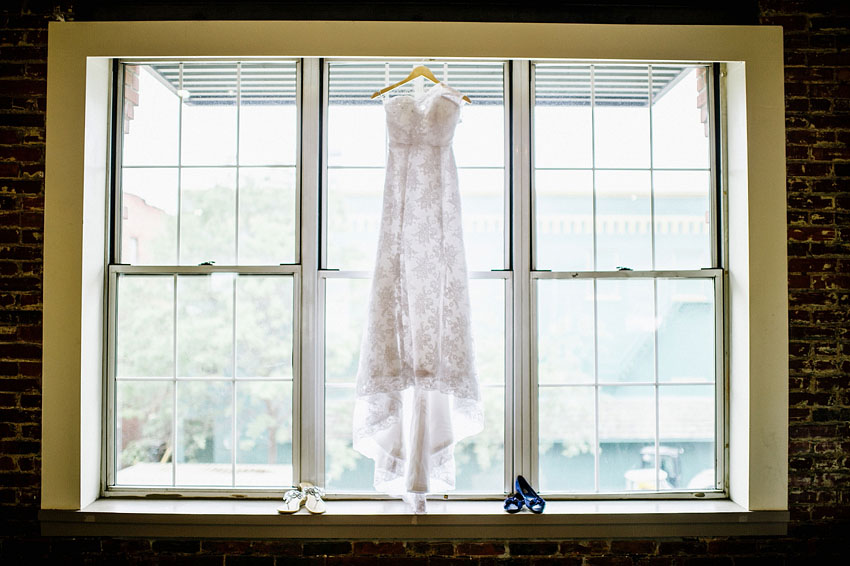 lincoln ne-nebraska-wedding dress-window